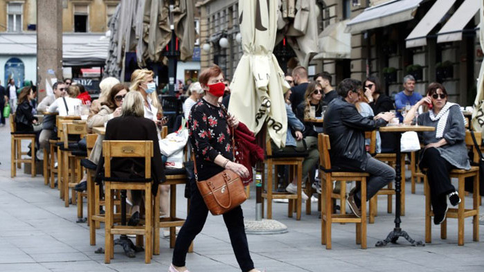 Австрия премахна вечерния час и ограниченията за срещи на открито
